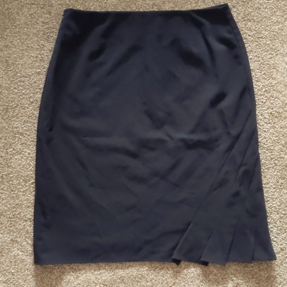 Gorgeous Black Ann Taylor Skirt